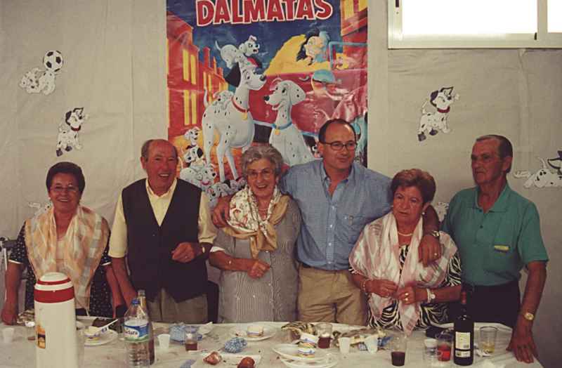 Mesa Presidencial 2001 Sebastiana, Ines, Isabel, Carmelo, Cachorro y Esteban
